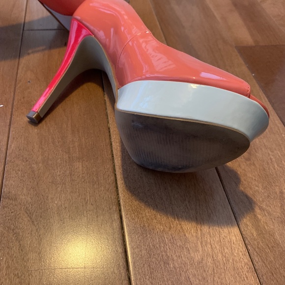 Marc Fisher Pink Stiletto - Picture 4 of 4